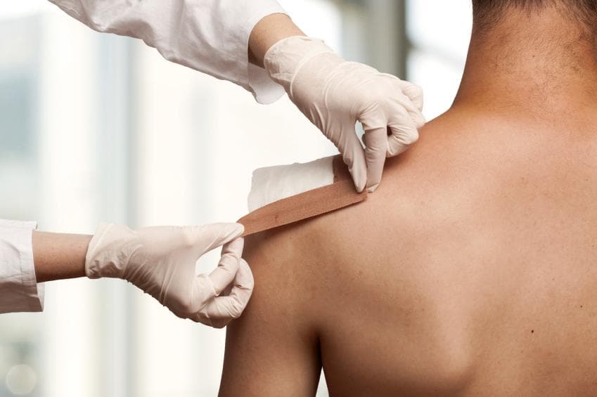 Tipos de esparadrapo médico: ¿cuál elegir para cada paciente?